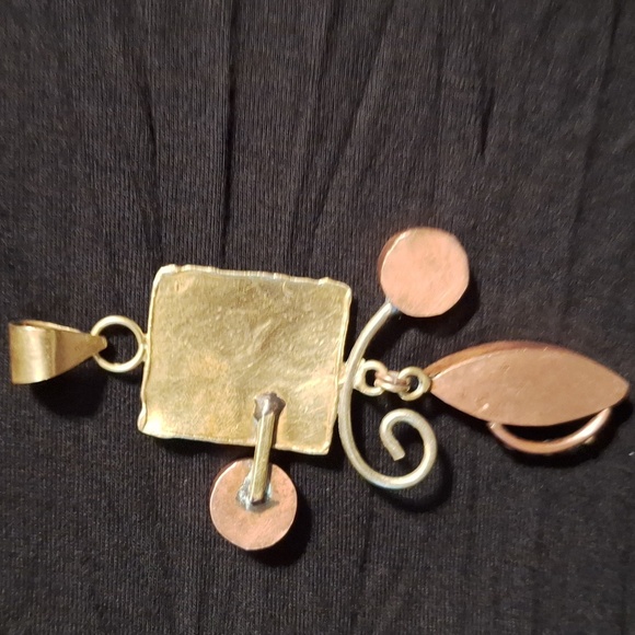 MID-CENTURY MODERN ARTISAN HANDCRAFTED COPPER, BRASS AND ENAMEL PENDANT - Picture 4 of 4